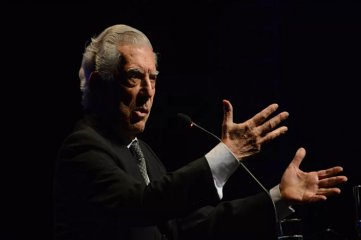 La "maldición" de Vargas Llosa: Kast se suma a la lista de candidatos que el escritor apoya y pierden