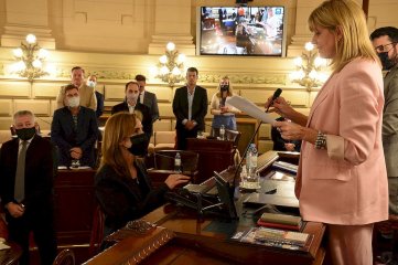 Patricia Boni reemplazará a Carlos Bermúdez en la secretaría del Senado de Santa Fe