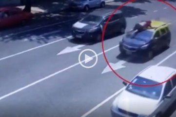 Video: le robó a un taxista, lo mató tras arrastrarlo en el capó y chocar contra otro auto - 