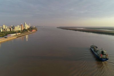 Paraná seco: los millones que se pierden por las cargas más livianas de los buques
