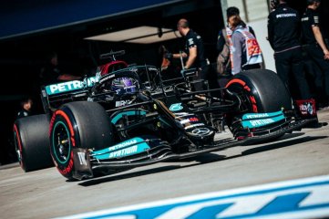 Mercedes mantiene la esperanza de que Hamilton continúe en la Fórmula Uno - 