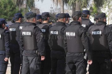La provincia de Santa Fe suma 800 nuevos policías: cómo se distribuirán - 