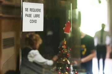 Córdoba restringe circulación nocturna y exige pase sanitario en más actividades