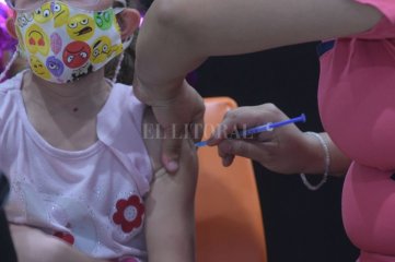 Anmat aprobó la vacuna de Pfizer para niños de entre 5 y 11 años
