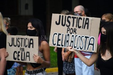 Realizaron una marcha para pedir justicia por el femicidio de Carcarañá