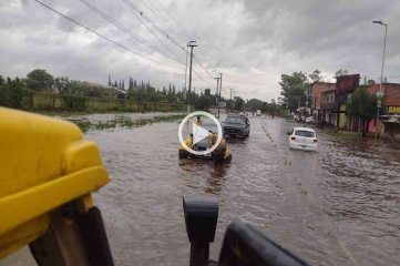 Un fuerte aguacero provocó inundaciones y estragos en la provincia de Tucumán