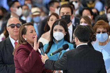 Xiomara Castro juró como la primera mujer presidenta de Honduras