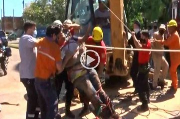 Un obrero cayó en un pozo de más de cinco metros en Rosario: así fue el dramático rescate - 