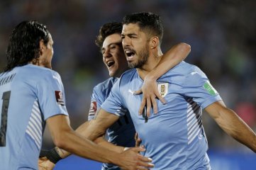 Uruguay goleó a Venezuela y sueña con el Mundial