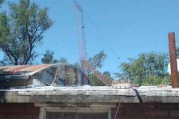 Un joven de 20 años murió en San Luis tras caer de 17 metros mientras instalaba una antena