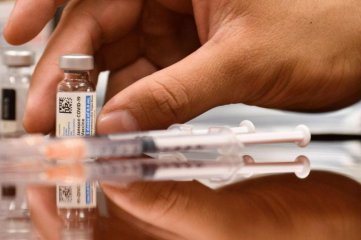 En Grecia cancelan el certificado de vacunación a quienes no recibieron su vacuna de refuerzo contra el covid 