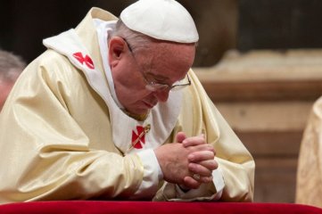 El papa Francisco felicitó a los bomberos por su labor durante los incendios en Corrientes