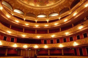 Cine y debate en el Teatro Municipal de Santa Fe