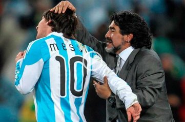 Increible video de la FIFA: Maradona asiste a Messi para un golazo