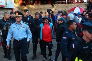 45 barras de Independiente fueron expulsados de paraguay por portación de drogas y armas