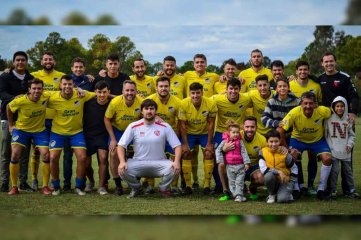 Liga I: La Base Fútbol Club campeón en la máxima categoría