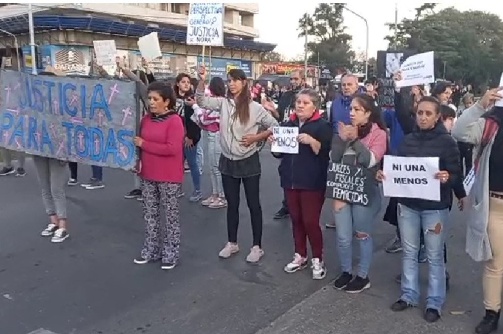 El martes se realizó una marcha para pedir justicia por el crimen de Nora Escobar. Foto:Gentileza.