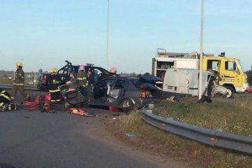 Traslado en helicóptero sanitario: heridos graves tras un choque en la Autopista Rosario - Córdoba