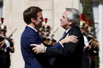 Alberto Fernndez se rene con el presidente francs Emmanuel Macron en Pars
