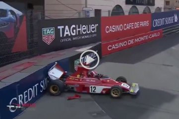 Video: Leclerc chocó la histórica Ferrari de Niki Lauda durante una exhibición en Mónaco -  - 