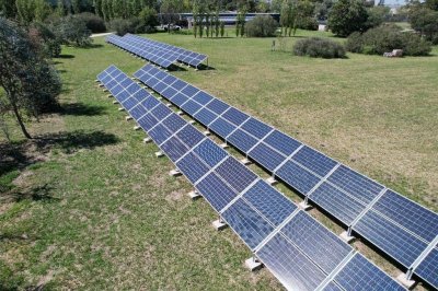 Viaje al interior de un parque fotovoltaico: la misión de reducir el impacto ambiental