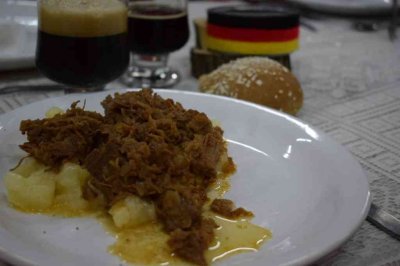 Humboldt celebra el “Gran Gulasch”: cómo se prepara el plato típico alemán