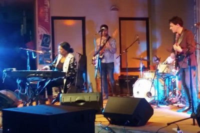 Inolvidable concierto de la "Diosa del Blues de Cincinnati" - Cheryl Rene ofreci un "recorrido por la historia del blues en 80 minutos".